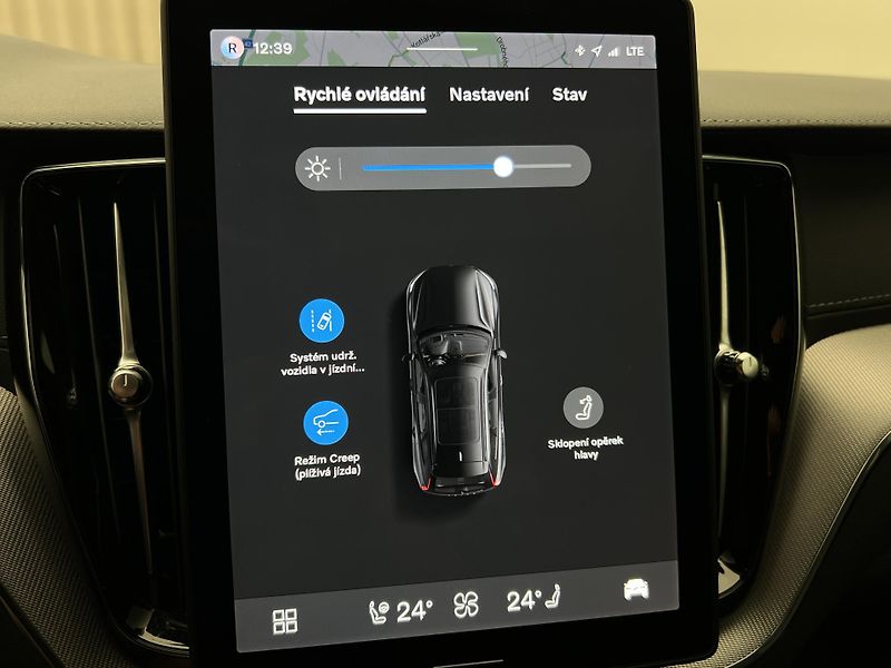 Volvo XC60 T8 AWD ULTRA BLACK RECHARGE CZ - fotka 35 z 50