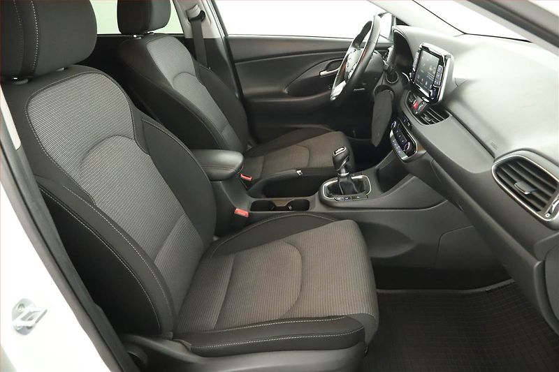 Hyundai i30 (2019) 1.4 CVVT, Tempomat - fotka 7 z 15
