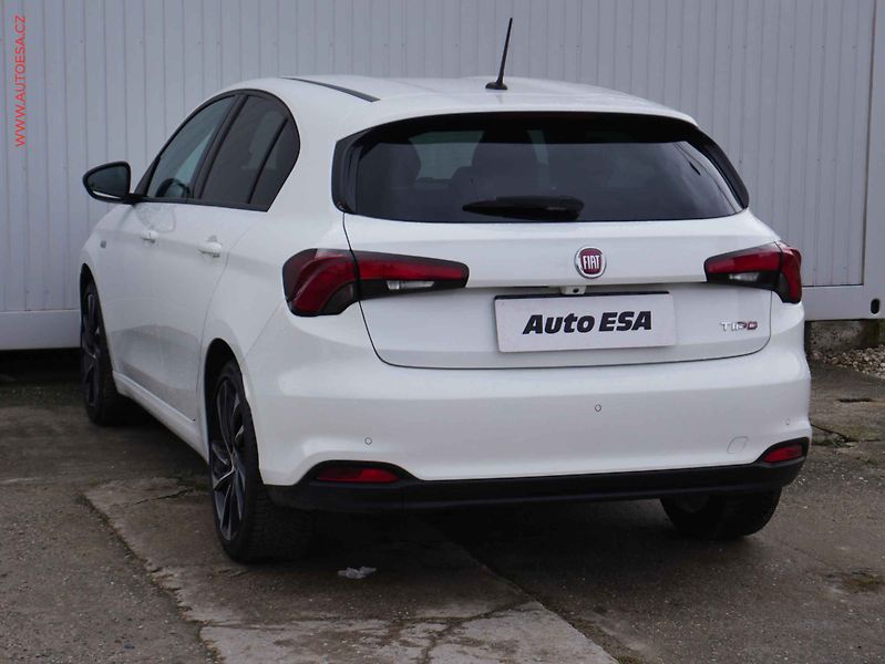 Fiat Tipo (2018) 1.4, AC, LED, navi - fotka 4 z 15