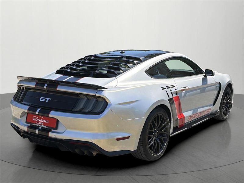 Ford Mustang 5,0 331 Kw GT V8 Automat - fotka 7 z 32
