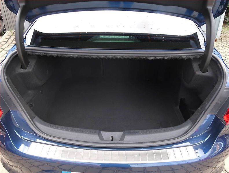 Renault Mégane (2019) 1.5 Blue dCi, Serv.kniha, Navi - fotka 13 z 15