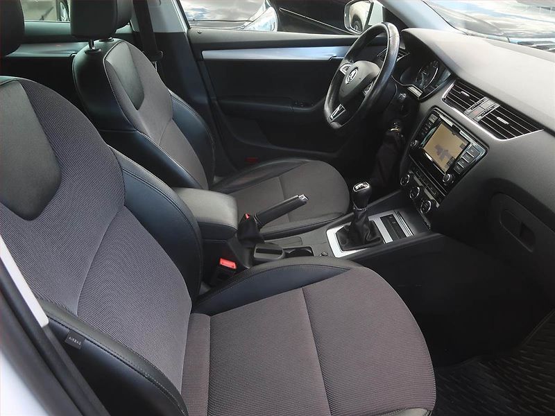 Škoda Octavia (2016) 2.0 TDI 4x4, 4X4, Serv.kniha - fotka 9 z 16