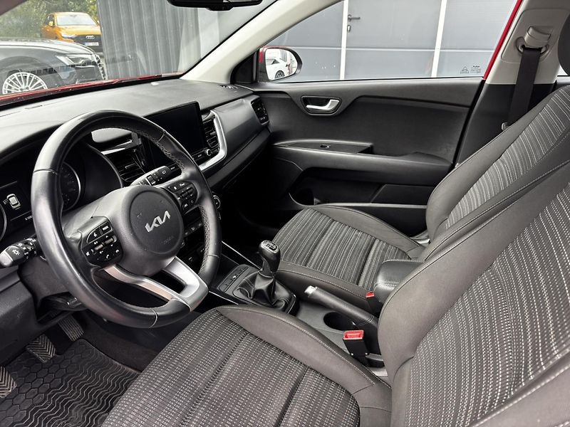 Kia Stonic (2023)  Exclusive 1.0 T-GDI - fotka 11 z 13