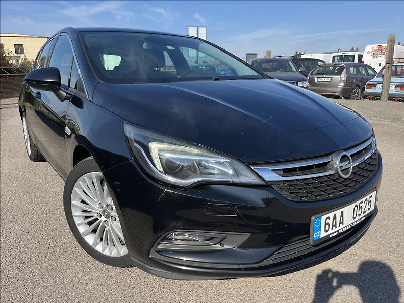 Opel Astra 1,6 CDTi + KLIMA NAVI SERVIS - fotka 40 z 42