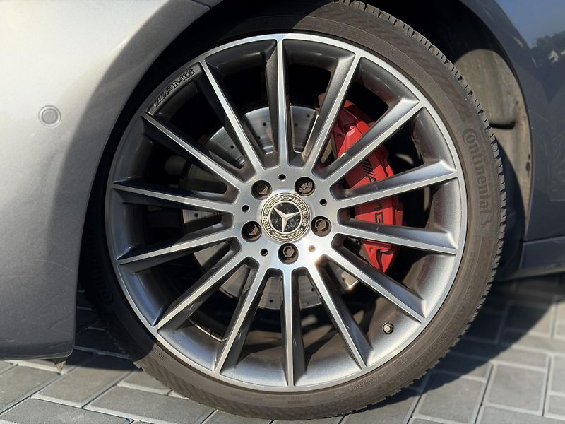 Mercedes-Benz Třídy E 220d 143 kw/AMG line - fotka 8 z 23