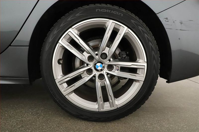 BMW Řada 1 (2021) M Sport 116d - fotka 12 z 21