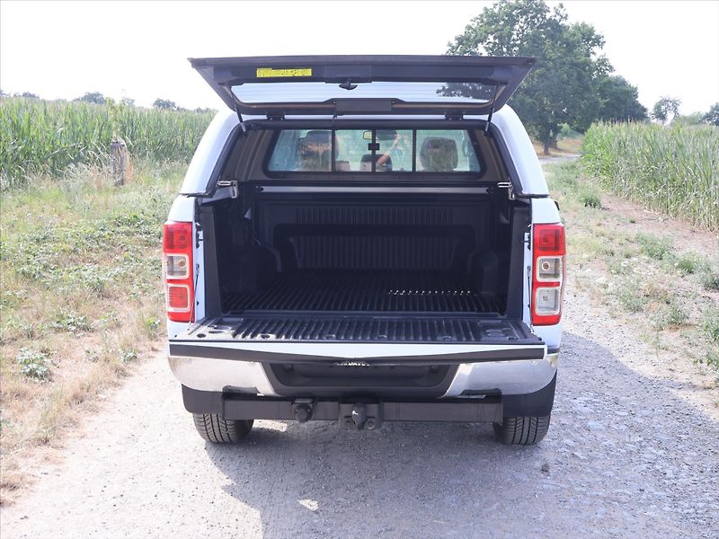 Ford Ranger 2,0 TDCi 125kW XLT CZ DPH Tažn - fotka 9 z 26