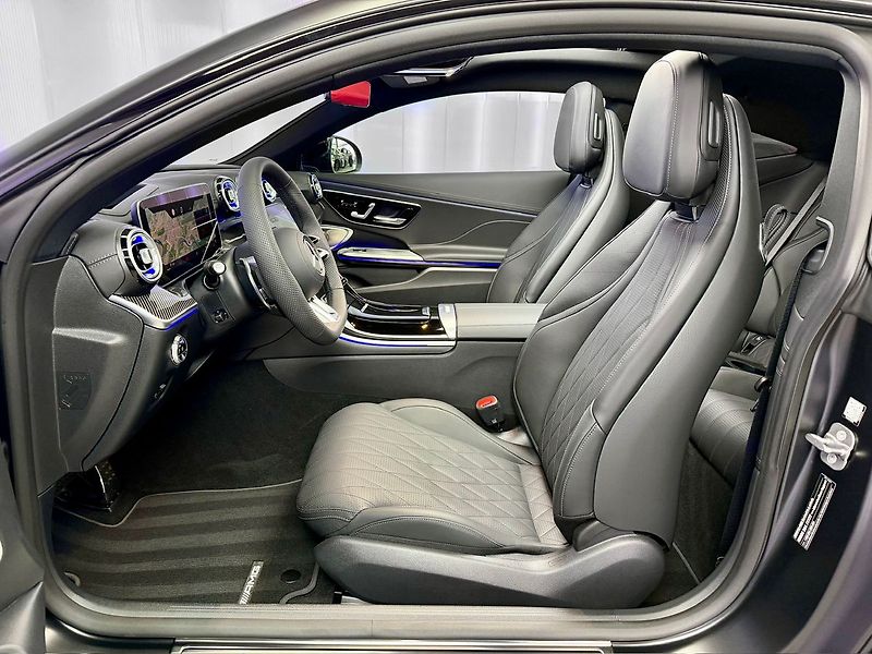 Mercedes-Benz CLE (2026) 4MATIC+ PERFORMANCE, PANORAMA, - fotka 10 z 34