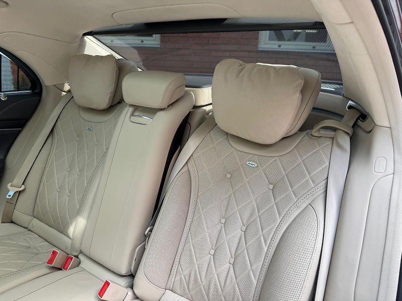 Mercedes-Benz Třídy S S560-4M-DESIGNO-LCD-R20-ČR - fotka 26 z 39