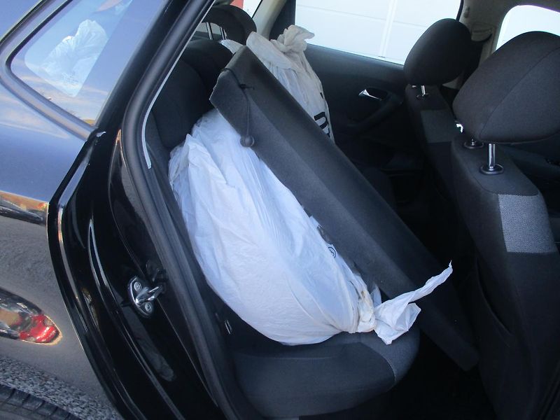 Volkswagen Polo 1.4i KLIMA +SADA KOL - fotka 14 z 30