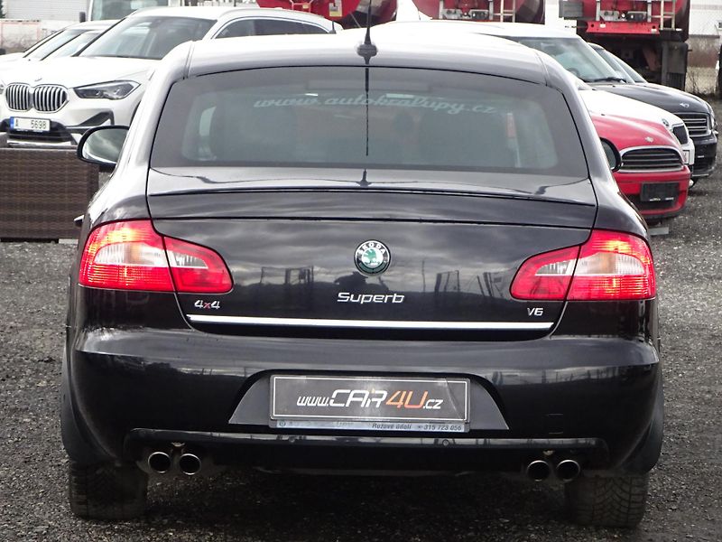 Škoda Superb 3.6FSI V6 191kW DSG 4x4  - fotka 26 z 29