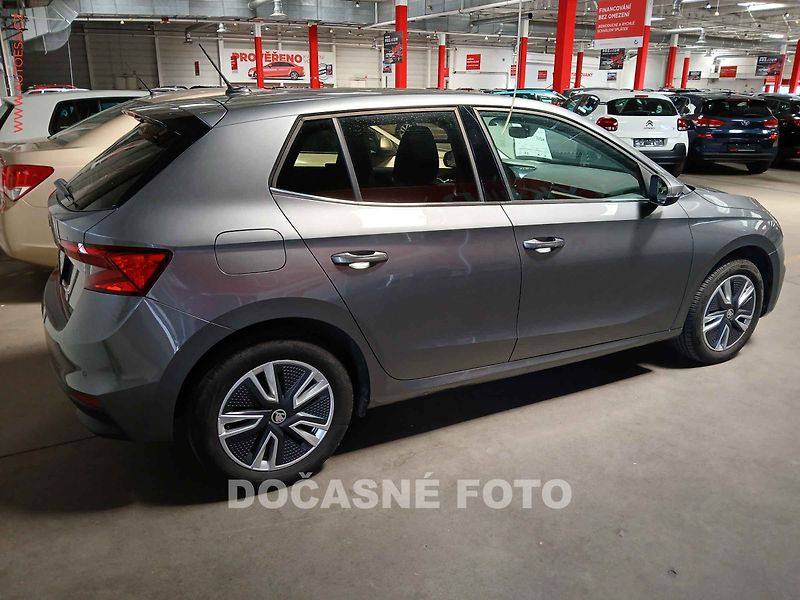 Škoda Fabia (2023) 1.0 TSi, ČR, servis.kniha - fotka 2 z 3