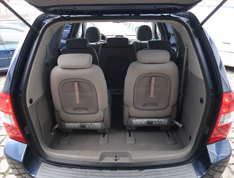 Kia Carnival (2008) 2.9 CRDi, 7 míst, nová STK - fotka 13 z 17