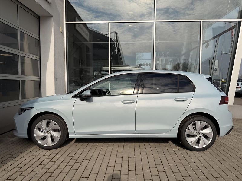 Volkswagen Golf (2025) 1,5 TSI 6G 85kW  People - fotka 9 z 18