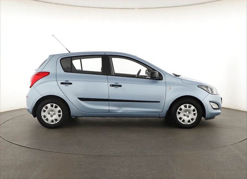 Hyundai i20 (2013) 1.2, Serv.kniha - fotka 6 z 14
