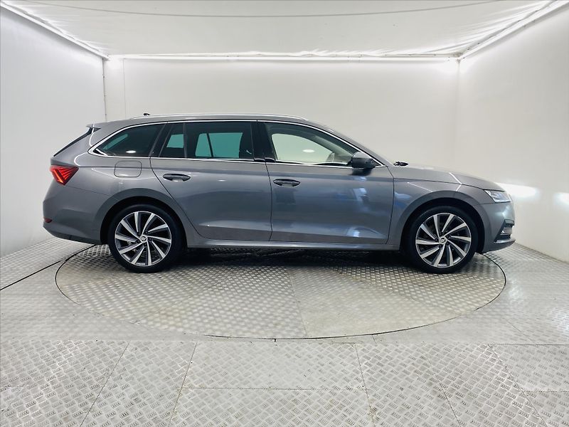 Škoda Octavia 2,0 TSI 140kW DSG 4x4 Style Pl - fotka 27 z 29