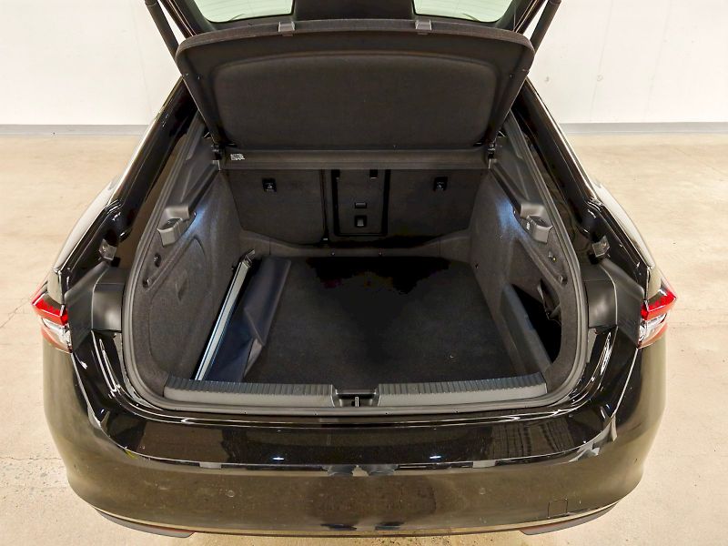 Škoda Superb (2025) 2.0 TSI 195 kW DSG 4x4 Sportli - fotka 32 z 35