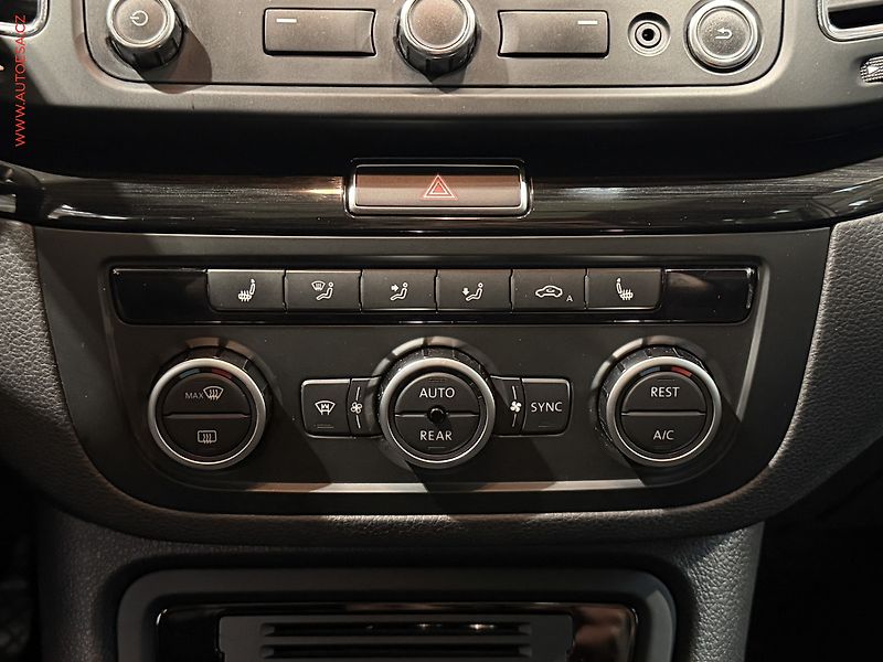 Seat Alhambra (2012) 2.0 TDi, Bixen, navi - fotka 19 z 20