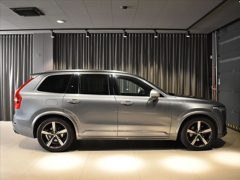 Volvo XC90 2,0 T6 AWD R-design Vzduch - fotka 3 z 26