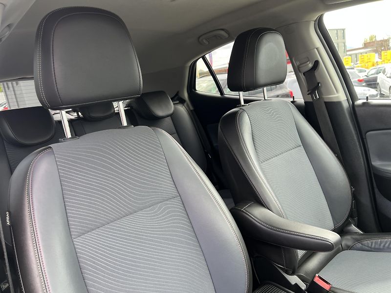 Opel Mokka 1.4T COSMO 4x4 KAMERA NAVI - fotka 29 z 37