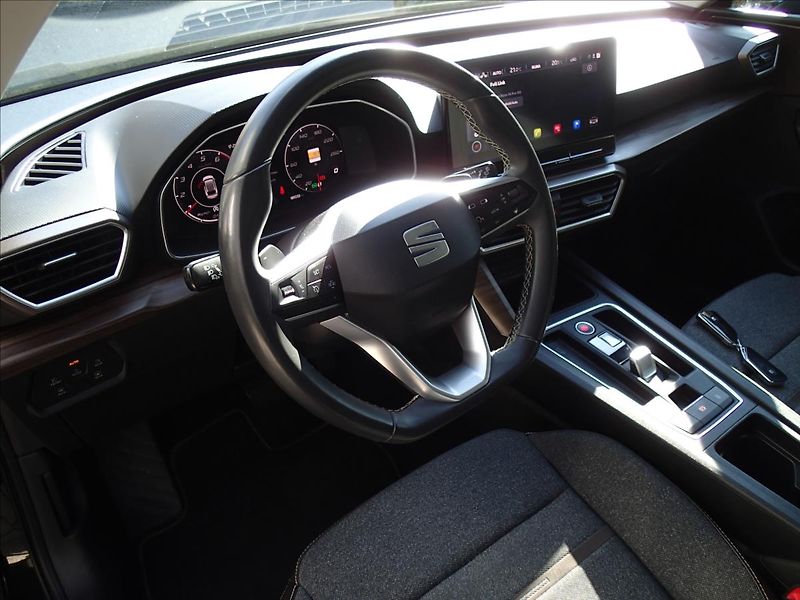 Seat Leon 1,5 eTSI,Execelent,DSG,Tažné - fotka 16 z 80