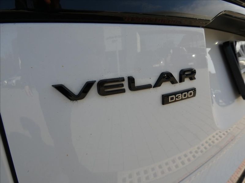 Land Rover Range Rover Velar 3,0 D300 R-Dynamic SE,1maj,ČR - fotka 43 z 44