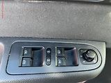 Volkswagen Sharan (2012) 2.0 TDi, Match, AC - náhled 11