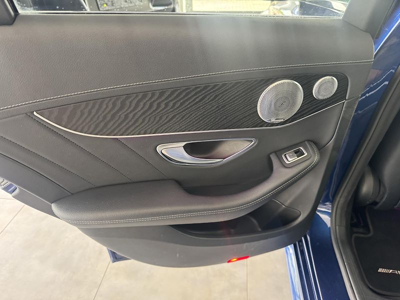 Mercedes-Benz Třídy C (2019) C200 4M AMG LED PANORAMA - fotka 19 z 29