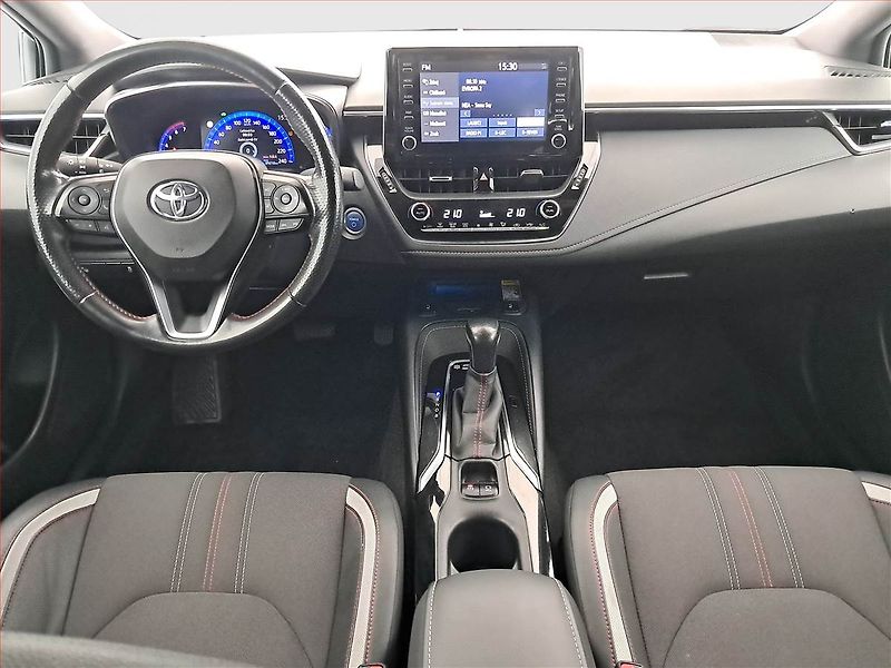 Toyota Corolla (2020) 1.8 Hybrid - fotka 8 z 17