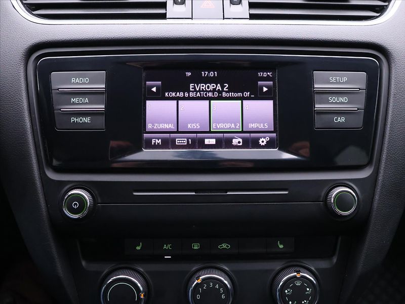 Škoda Octavia 1,6 TDI Ambition Klima Tempoma - fotka 18 z 28