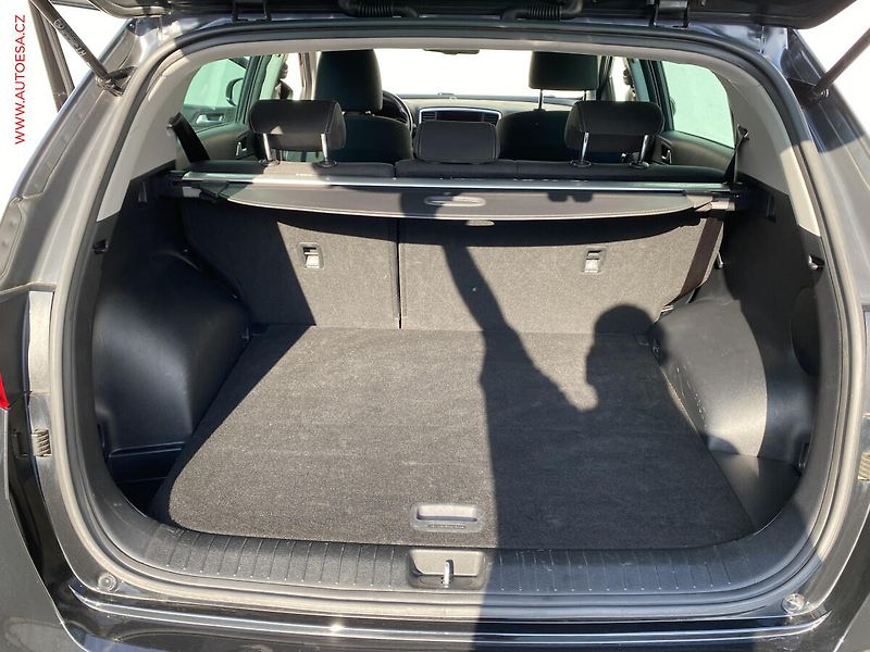 Kia Sportage (2020) 1.6CRDi 4x4, ČR, AT, navi - fotka 7 z 19