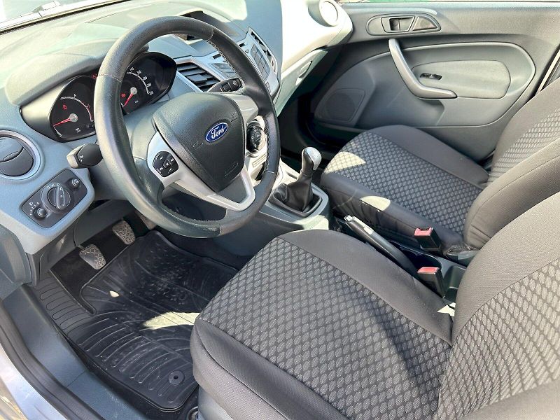 Ford Fiesta (2010) 1,4 TDCi 51 kW - fotka 6 z 23