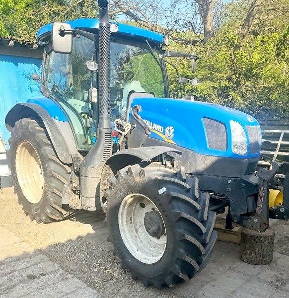 New Holland (2017) T6.175 traktor+nakladač 166HP  - fotka 2 z 10