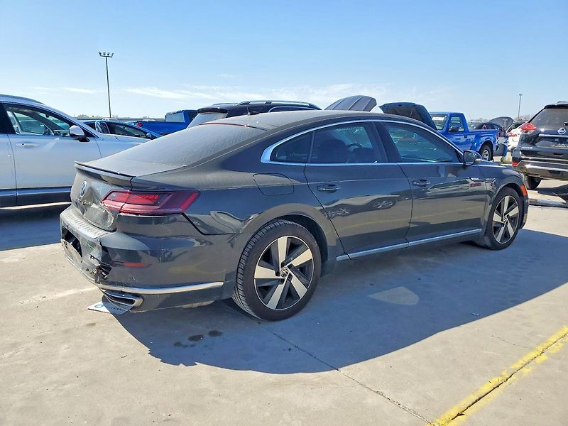 Volkswagen Arteon (2021) SE - fotka 4 z 11