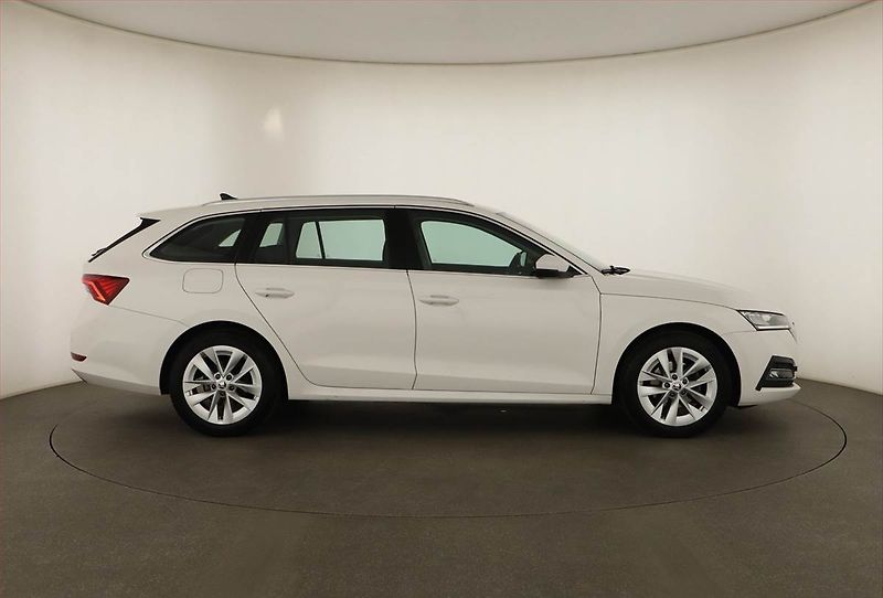 Škoda Octavia (2023) Style 1.5 TSI e-tec - fotka 5 z 14