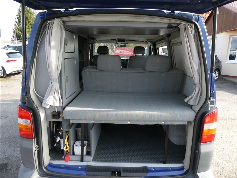 Volkswagen T5 California 2,5 TDi 96kW obytný vůz - fotka 19 z 49