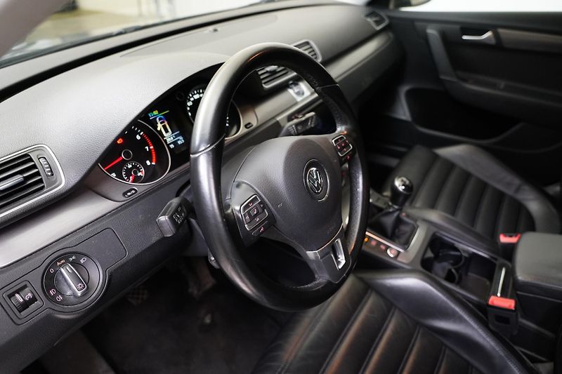 Volkswagen Passat - fotka 14 z 24