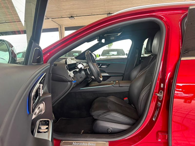 Mercedes-Benz Třídy E 220d 4M kombi - fotka 21 z 21