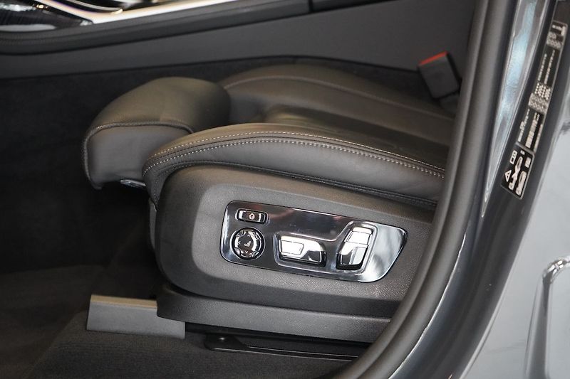 BMW X7 40d xDrive, Nezávislé, Masáž - fotka 22 z 49