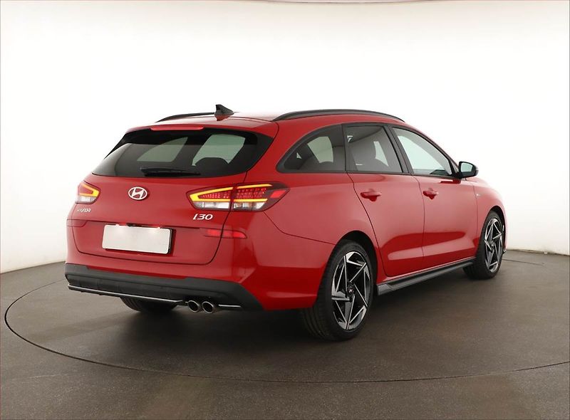 Hyundai i30 (2025) 1.5 T-GDI MHEV 48V, N- Line - fotka 5 z 21
