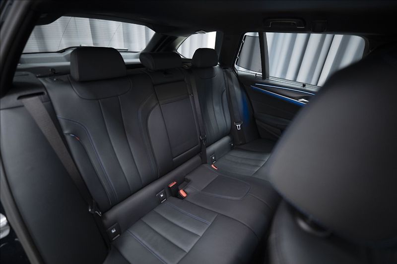 BMW Řada 5 530e xDrive M Sport ČR DPH   2 - fotka 41 z 42