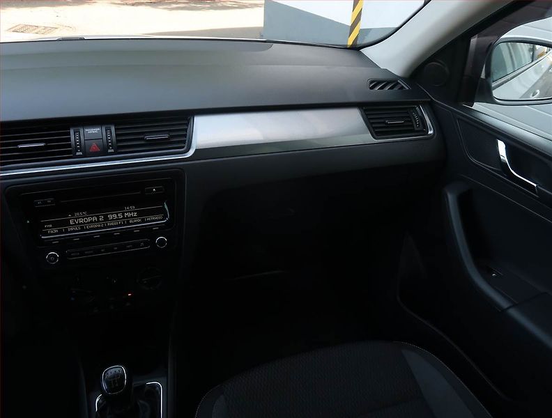 Škoda Rapid (2014) Spaceback 1.2 TSI, Serv.kniha - fotka 8 z 16