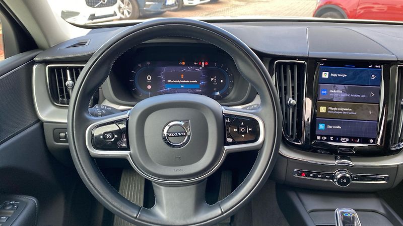 Volvo XC60 INSCRIPTION, B5 FWD, 184+10 kW - fotka 11 z 22