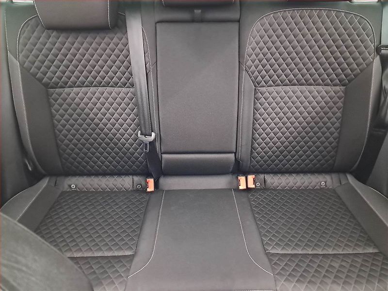 Škoda Rapid (2018) Spaceback 1.0 TSI, Automat - fotka 10 z 20