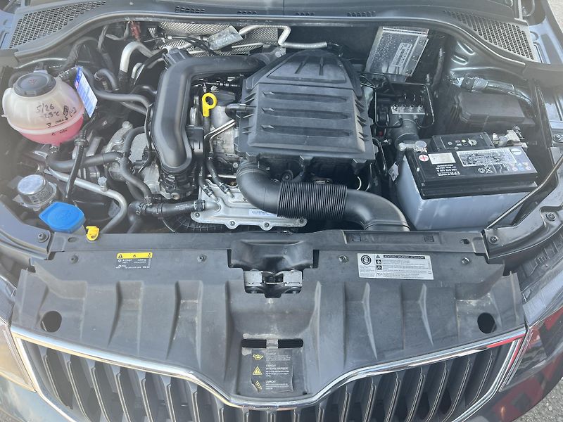 Škoda Fabia 1.0TSi 70kw TEMPOMAT TAŽNÉ ALU - fotka 40 z 44