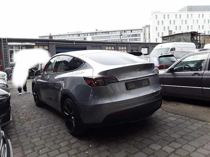 Tesla Model Y LONG RANGE DUAL MOTOR TZ 94% - fotka 2 z 9