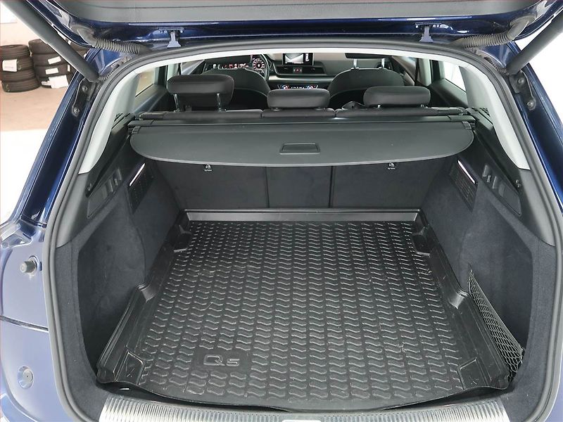 Audi Q5 (2020) design 40 TDI - fotka 14 z 24