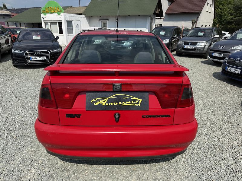 Seat Cordoba 1.6i - fotka 5 z 13